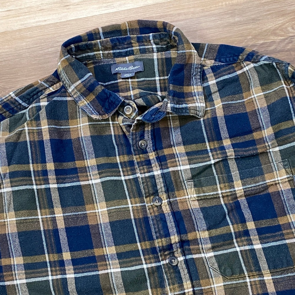 Eddie Bauer Flannel Shirt Men L Heritage Plaid 100% Cotton Classic Fit Navy Blue